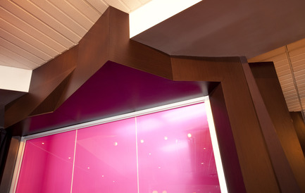 Dossier de presse | 760-02 - Communiqué de presse | Restaurant Kazumi - Jean de Lessard, Designers Créatifs - Architecture commerciale - Crédit photo : Jean Malek