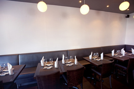 Dossier de presse | 760-02 - Communiqué de presse | Restaurant Kazumi - Jean de Lessard, Designers Créatifs - Architecture commerciale - Crédit photo : Jean Malek