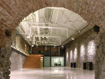 Dossier de presse | 802-01 - Communiqué de presse | Erginoğlu & Çalışlar wins first place at WAF - Erginoğlu & Çalışlar - Design d’intérieur commercial - Crédit photo : Cemal Emden