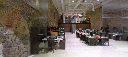 Dossier de presse | 802-01 - Communiqué de presse | Erginoğlu & Çalışlar wins first place at WAF - Erginoğlu & Çalışlar - Design d’intérieur commercial - Crédit photo : Cemal Emden