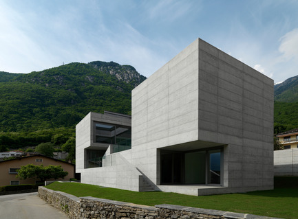 Dossier de presse | 762-01 - Communiqué de presse | House in Lumino - Davide Macullo Architects - Architecture résidentielle - Crédit photo : Enrico Cano