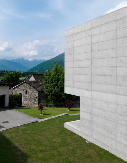 Dossier de presse | 762-01 - Communiqué de presse | House in Lumino - Davide Macullo Architects - Architecture résidentielle - Crédit photo : Enrico Cano