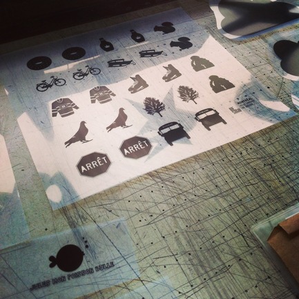 Press kit | 562-42 - Press release | The CODE SOUVENIR MONTRÉAL pop-up store: Showcasing Montréal creativity at its best! - Bureau du design - Ville de Montréal - Product - JULES MON POISSON BULLE&nbsp;<br>Designer : Isabelle Aubut&nbsp;<br>Nom du produit : Jeu « Montréal je me souviens »&nbsp; - Photo credit: JULES MON POISSON BULLE