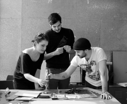 Press kit | 562-42 - Press release | The CODE SOUVENIR MONTRÉAL pop-up store: Showcasing Montréal creativity at its best! - Bureau du design - Ville de Montréal - Product - MOINS QUARANTE&nbsp;<br>Designers : Marie-Pier Aubry, Samuel Guillemette, Maxime Lévesque&nbsp;<br>Nom du produit : Pince à cravate&nbsp; - Photo credit: MOINS QUARANTE