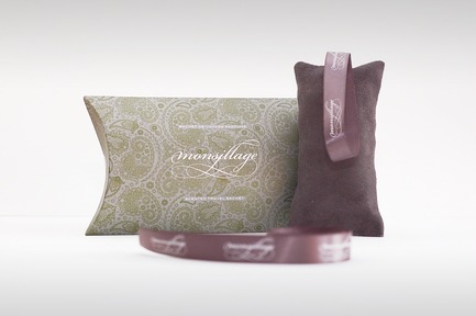 Press kit | 562-42 - Press release | The CODE SOUVENIR MONTRÉAL pop-up store: Showcasing Montréal creativity at its best! - Bureau du design - Ville de Montréal - Product - MONSILLAGE<br>Designer : Isabelle Michaud
<br>Nom du produit : Sachet de voyage parfumé
<br> - Photo credit: MONSILLAGE