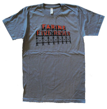 Press kit | 562-42 - Press release | The CODE SOUVENIR MONTRÉAL pop-up store: Showcasing Montréal creativity at its best! - Bureau du design - Ville de Montréal - Product - 







MONTREALITE
<br>Designer : David Jenkins
<br>Nom du produit : T-shirts Farine Five Roses ou Biosphère
<br> - Photo credit: MONTRÉALITÉ