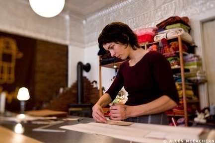 Press kit | 562-42 - Press release | The CODE SOUVENIR MONTRÉAL pop-up store: Showcasing Montréal creativity at its best! - Bureau du design - Ville de Montréal - Product - RAPLAPLA&nbsp;<br>Designer : Erica Perrot&nbsp;<br>Nom du produit : Monsieur Tsé-Tsé&nbsp; - Photo credit: Atelier : Allen Mceachern&nbsp;<br>Objets : Christian Guay