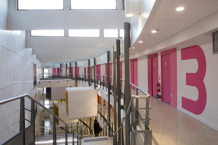 Dossier de presse | 921-04 - Communiqué de presse | Restructuration d’un bâtiment pour l’Institut de Formation des Professionnels de la Santé - NBJ architectes - Architecture institutionnelle - Crédit photo : 







Paul KOZLOWSKI&nbsp;