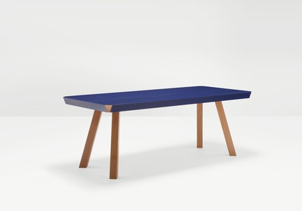 Dossier de presse | 771-07 - Communiqué de presse | H to make U.S. debut at ICFF New York 2014 - H Furniture Ltd. - Produit - Crédit photo : 







Peter Guenzel