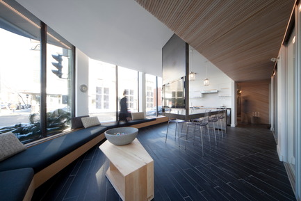 Dossier de presse | 1142-01 - Communiqué de presse | Via Capitale – Vitrine Éco - L. McComber - Architecture commerciale - Crédit photo : 







Steve Montpetit