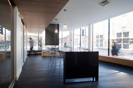 Dossier de presse | 1142-01 - Communiqué de presse | Via Capitale – Vitrine Éco - L. McComber - Architecture commerciale - Crédit photo : 







Steve Montpetit