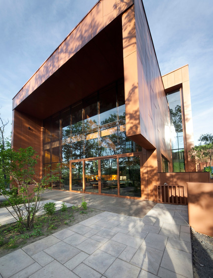 Dossier de presse | 759-06 - Communiqué de presse | Terre et Eau - Blouin Tardif Architecture-Environnement - Architecture résidentielle - Crédit photo : 







Steve Montpetit