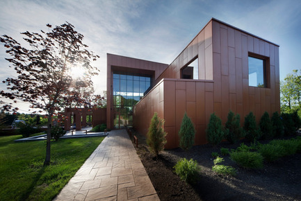 Dossier de presse | 759-06 - Communiqué de presse | Terre et Eau - Blouin Tardif Architecture-Environnement - Architecture résidentielle - Crédit photo : 







Steve Montpetit