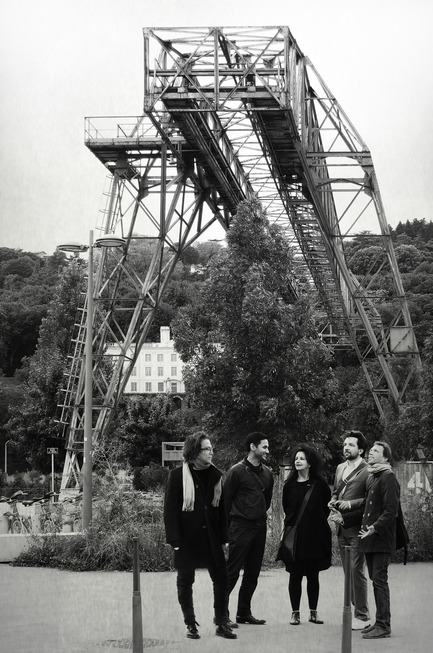 Dossier de presse | 1137-01 - Communiqué de presse | Ouverture d’une nouvelle école d’architecture à Lyon, France - Confluence Institute for Innovation and Creative Strategies in Architecture - Architecture institutionnelle - 







Portrait de groupe des fondateurs de l'école dans le quartier de Confluence à Lyon, de gauche à droite : Philippe Barrière, Sony Devabhaktuni, Odile Decq, Jean Christophe-Quinton, Matteo Cainer