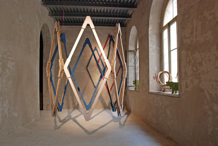 Press kit | 1050-02 - Press release | How A4Adesign does it with cardboard.Lines, elements, colours. Before the set-ups. - A4Adesign - Event + Exhibition - Photo credit: 







A4Adesign