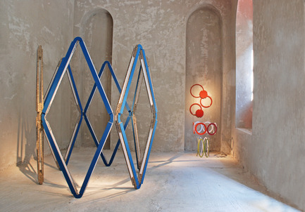 Press kit | 1050-02 - Press release | How A4Adesign does it with cardboard.Lines, elements, colours. Before the set-ups. - A4Adesign - Event + Exhibition - Photo credit: 







A4Adesign