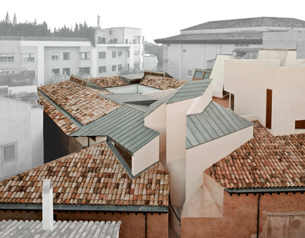 Dossier de presse | 853-02 - Communiqué de presse | Grafting Architecture Catalonia at Venice - Venice Biennale of Architecture - Évènement + Exposition - Casal Balaguer Cultural Center(1996-in process, Flores&amp;Prats
Arquitectes: Eva Prats i Ricardo Flores, and Duch-Pizá Arquitectos: M. José
Duch and Francisco Pizá, in Palma) - Crédit photo : Adrià
Goula