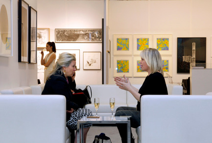 Dossier de presse | 1134-02 - Communiqué de presse | Retour sur la foired’art contemporain Papier14 -un bilan remarquable - L’Association des galeries d’art contemporain (AGAC) - Évènement + Exposition - 







Mme Diane Vachon et Mme Jeanie Riddle&nbsp;Galerie Parisian Laundry - Crédit photo : 







ARHphoto