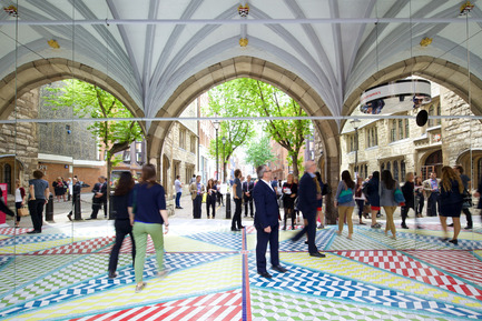 Press kit | 1109-02 - Press release | Clerkenwell Design Week celebrates a record-breaking fifthedition - Clerkenwell Design Week - Event + Exhibition - Tile Mile by russ + henshaw &amp; Turkishceramics&nbsp; - Photo credit: Sophie Mutevelian