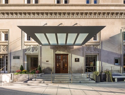 Press kit | 952-06 - Press release | A new glass envelope for the Ritz-Carlton Hotel - Provencher_Roy - Residential Architecture - Ritz Résidences - Photo credit: Stéphane Groleau