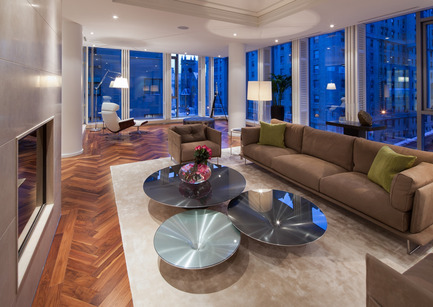 Press kit | 952-06 - Press release | A new glass envelope for the Ritz-Carlton Hotel - Provencher_Roy - Residential Architecture - Ritz Résidences - Photo credit: Stéphane Groleau