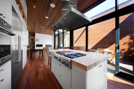 Dossier de presse | 759-07 - Communiqué de presse | Siamoises Mentana-Boyer - Blouin Tardif Architecture-Environnement - Architecture résidentielle - Crédit photo : Steve Montpetit