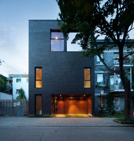 Dossier de presse | 759-07 - Communiqué de presse | Siamoises Mentana-Boyer - Blouin Tardif Architecture-Environnement - Architecture résidentielle - Crédit photo : Steve Montpetit