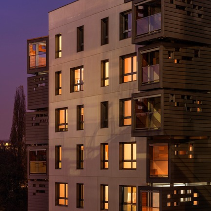 Press kit | 1151-01 - Press release | Carre Seine - Pietri Architectes - Residential Architecture - housing by night<br> - Photo credit: Thierry Favatier<br>