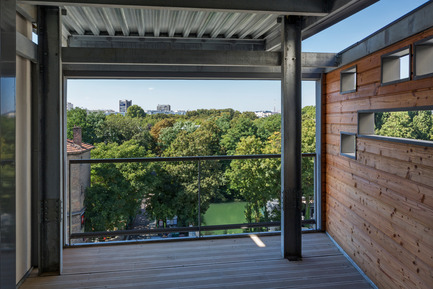 Press kit | 1151-01 - Press release | Carre Seine - Pietri Architectes - Residential Architecture - View of the island Saint Germain - Photo credit: Thierry Favatier<br>