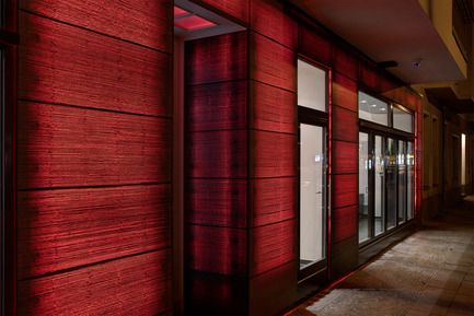 Press kit | 964-02 - Press release | Unique LUCEM light transmitting concrete facade in Berlin - LUCEM GmbH - Lighting Design - Photo credit: LUCEM