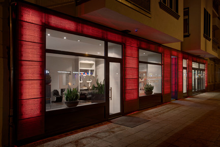 Press kit | 964-02 - Press release | Unique LUCEM light transmitting concrete facade in Berlin - LUCEM GmbH - Lighting Design - Photo credit: LUCEM