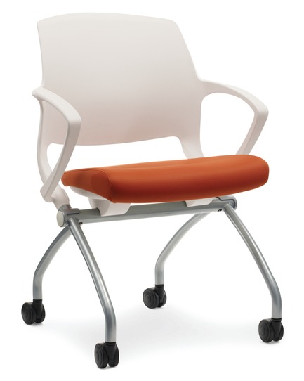 Dossier de presse | 1109-03 - Communiqué de presse | 100% Design celebrates its 20thedition with an opening by Philippe Starck - 100% Design - Évènement + Exposition - Bestuhl UK (Stand O12)