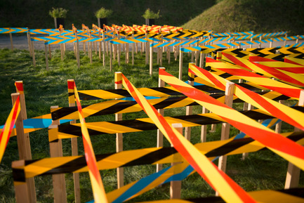 Press kit | 837-08 - Press release | The Gardens of the 15th International Garden Festival seduce visitors - International Garden Festival / Reford Gardens - Event + Exhibition - LINE GARDEN by Julia Jamrozik &amp; Coryn Kempster<br>Brantford (Ontario) Canada and Bale, Switzerland - Photo credit: Martin Bond
