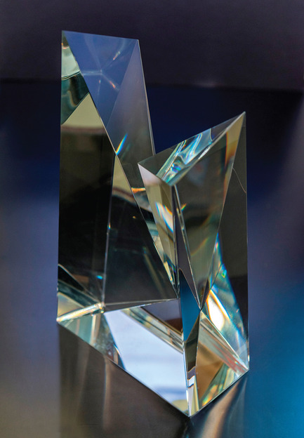 Dossier de presse | 1020-03 - Communiqué de presse | Date limite pour le Prix International Moriyama de l’IRAC: 1er août 2014 - Institut royal d’architecture du Canada (IRAC) - Évènement + Exposition - Sculpture artisanale conçue par le designer canadien Wei Yew - Crédit photo : IRAC