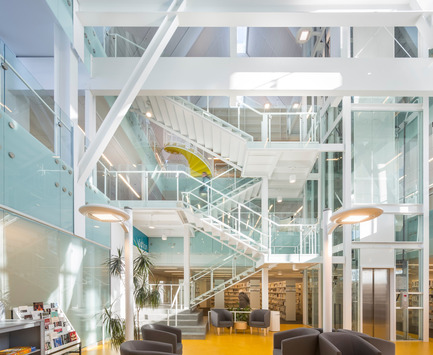 Dossier de presse | 1123-01 - Communiqué de presse | Bibliothèque Monique-Corriveau - Dan Hanganu + Côté Leahy Cardas architectes - Architecture institutionnelle - Crédit photo : Stéphane Groleau