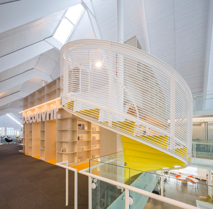 Dossier de presse | 1123-01 - Communiqué de presse | Bibliothèque Monique-Corriveau - Dan Hanganu + Côté Leahy Cardas architectes - Architecture institutionnelle - Crédit photo : Stéphane Groleau