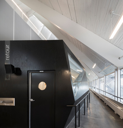 Dossier de presse | 1123-01 - Communiqué de presse | Bibliothèque Monique-Corriveau - Dan Hanganu + Côté Leahy Cardas architectes - Architecture institutionnelle - Crédit photo : Stéphane Groleau