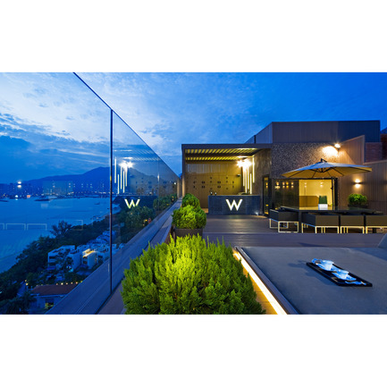 Press kit | 902-02 - Press release | A’ Design Awards 2014 Winners Announced - A' Design Award and Competition - Competition - Spring Seaview Terrace Residence by Primocasa Interiors Limited<br><br>PROJECT DESCRIPTION:<br>This is a 2,700 square ft. unit with balcony designed mainly for a family of four members. The theme of this unit is a modern contemporary style that utilizes design to integrate the home with its beautiful sea view. Using luxurious classic furniture with modern design elements, the styles and pieces used strips down the classic forms into clean and modern lines. The theme of this unit is accentuated by integrating unique design materials such as customized glass, leather and marble as key design elements.&nbsp;<br> - Photo credit: Primocasa Interiors Limited, 2013