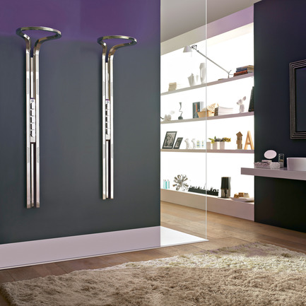 Press kit | 902-02 - Press release | A’ Design Awards 2014 Winners Announced - A' Design Award and Competition - Competition - Ametis <br>Shower System by Graff<br><br>PROJECT DESCRIPTION:<br>Ametis; a symbol of the fusion between the universe above and the oceans below, is a futuristic ode to high design in the bathroom. The shower column, containing many high-tech engineering features, integrates a chromotherapy system with RGB LED lighting within the ring that gives a completely new dimension to the column, thanks to the indirect lighting, still a little used concept in bathroom design. This creates a soothing halo effect for the desired ambiance.&nbsp;<br> - Photo credit: GRAFF, 2014