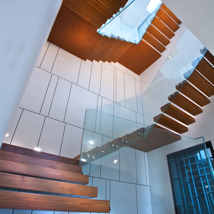 Press kit | 902-02 - Press release | A’ Design Awards 2014 Winners Announced - A' Design Award and Competition - Competition - Screen House&nbsp;<br>Eco Residential by Renaissance Planners &amp; Designers<br><br>PROJECT DESCRIPTION:<br>The existing house was dark and poor cross ventilation. Therefore we propose a new concept to have large windows, but at the same time filtering the heat from the sun. The stairs acts as an airwell with a skylight and ventilation vents.Thus improving the air circulation in the house keeping it constantly cool. The screen on the external facade not only acts as shade from the sun but also giving privacy for the user as the neighbouring houses are built closely to each other. - Photo credit: Renaissance Planners &amp; Designers, 2013.