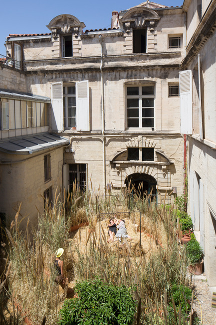 Press kit | 982-18 - Press release | Festival des Architectures Vives 2014 in Montpellier – La Grande Motte - Association Champ Libre - Festival des Architectures Vives (FAV) - Competition - Marie Beniguel, Johana Boktor, Frédéric Madre // Cache-cache - Photo credit: Paul KOZLOWSKI ©photoarchitecture.com<br>Site&nbsp;: http://photoarchitecture.com
