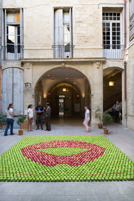 Press kit | 982-18 - Press release | Festival des Architectures Vives 2014 in Montpellier – La Grande Motte - Association Champ Libre - Festival des Architectures Vives (FAV) - Competition -  Heams &amp; Michel Architectes / Nicolas Heams, Benjamin Michel // Croquer la pomme  - Photo credit: Paul KOZLOWSKI ©photoarchitecture.com<br>Site&nbsp;: http://photoarchitecture.com
