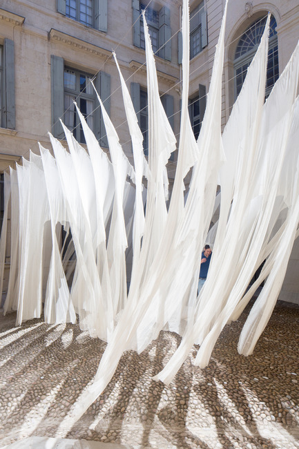 Press kit | 982-18 - Press release | Festival des Architectures Vives 2014 in Montpellier – La Grande Motte - Association Champ Libre - Festival des Architectures Vives (FAV) - Competition -  TTT Architectes / Gaétan Morales, Antoine Pascal // Voilage, voilage  - Photo credit: Paul KOZLOWSKI ©photoarchitecture.com<br>Site&nbsp;: http://photoarchitecture.com
