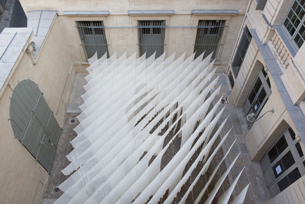 Press kit | 982-18 - Press release | Festival des Architectures Vives 2014 in Montpellier – La Grande Motte - Association Champ Libre - Festival des Architectures Vives (FAV) - Competition -  TTT Architectes / Gaétan Morales, Antoine Pascal // Voilage, voilage  - Photo credit: Paul KOZLOWSKI ©photoarchitecture.com<br>Site&nbsp;: http://photoarchitecture.com