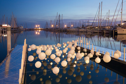 Press kit | 982-18 - Press release | Festival des Architectures Vives 2014 in Montpellier – La Grande Motte - Association Champ Libre - Festival des Architectures Vives (FAV) - Competition - Marion Moustey, Alexandre Arcens // Onde sensuelle - Photo credit: Paul KOZLOWSKI ©photoarchitecture.com<br>Site&nbsp;: http://photoarchitecture.com