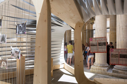 Press kit | 982-18 - Press release | Festival des Architectures Vives 2014 in Montpellier – La Grande Motte - Association Champ Libre - Festival des Architectures Vives (FAV) - Competition - Atelier NH / Laura Nargeot, Aurélie Harlin // Weave Shape - Photo credit: Paul KOZLOWSKI ©photoarchitecture.com<br>Site&nbsp;: http://photoarchitecture.com