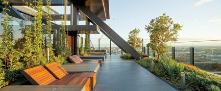 Dossier de presse | 1028-03 - Communiqué de presse | Announcing the shortlist for the LEAF Awards, 10th October 2014 - LEAF International - Concours -  Ateliers Jean Nouvel and PTW Architects, One Central Park, Sydney, Australia  - Crédit photo : Photo courtesy LEAF Awards