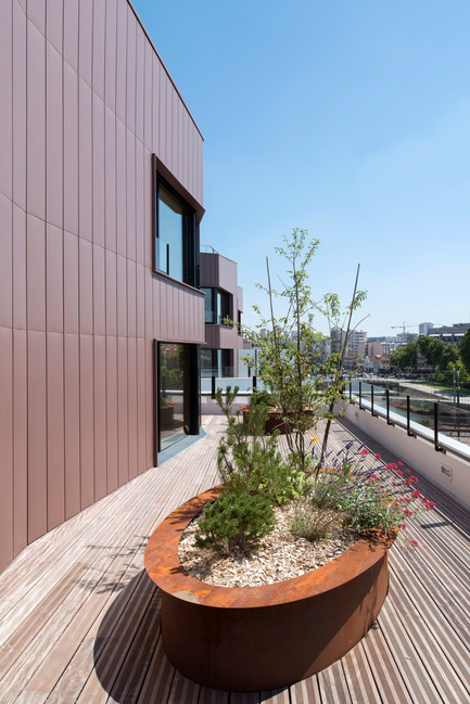 Dossier de presse | 1052-04 - Communiqué de presse | Crèche et logements Quai de la Charente - Margot-Duclot architectes associés (MDaa) - Architecture résidentielle - Appartement - Crédit photo :  Franck Renoir