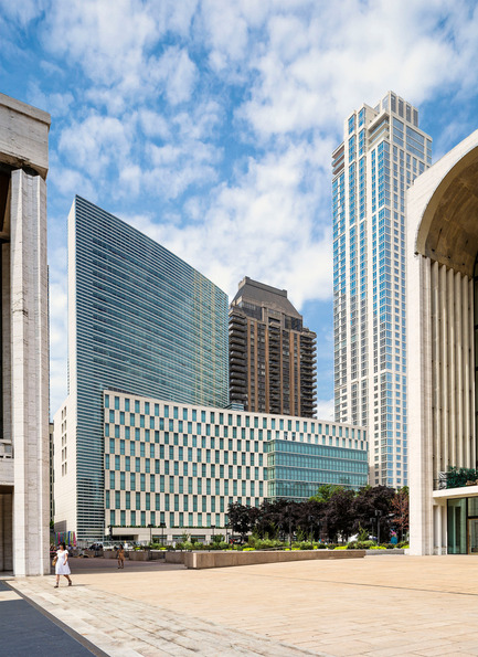 Dossier de presse | 1204-01 - Communiqué de presse | New Fordham Law School by Pei Cobb Freed & Partners to be Dedicated on September 18 - Pei Cobb Freed & Partners - Architecture institutionnelle - View from Lincoln Center - Crédit photo : Paul Warchol