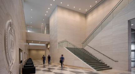 Dossier de presse | 1204-01 - Communiqué de presse | New Fordham Law School by Pei Cobb Freed & Partners to be Dedicated on September 18 - Pei Cobb Freed & Partners - Architecture institutionnelle - Lobby - Crédit photo : Paul Warchol